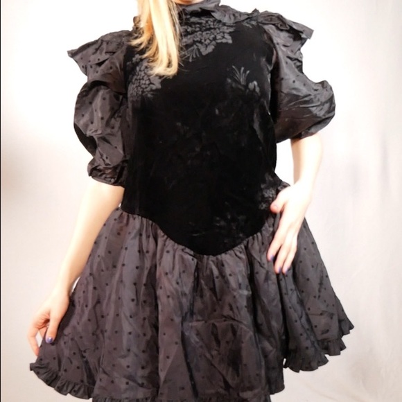 Mouse Feathers Black Velvet and Taffeta Dress
Black Polka Dots Circa 1980s - Picture 3 of 8